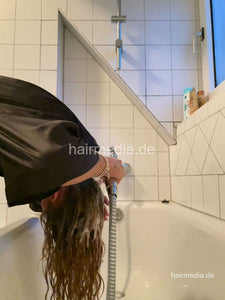 1235 Smoking MeikeR long curly hair self forward shampoo and style