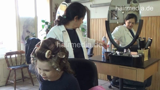 6217 Mother SnezanaD and teen daughter: Daughter DunjaD shampoo by barber and cut and wetset
