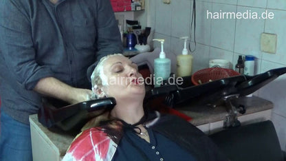 6217 Mother SnezanaD and teen daughter: Mom SnezandD shampoo by barber and cut and wetset