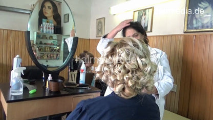 6217 Mother SnezanaD and teen daughter: Mom SnezandD shampoo by barber and cut and wetset