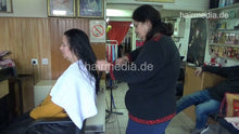 Laden Sie das Bild in den Galerie-Viewer, 6229 Svetlana shampoo, haircut self blow out