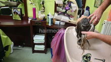 Cargar imagen en el visor de la galería, 6223 VanessaH 1 multicaped backward shampoo by barber