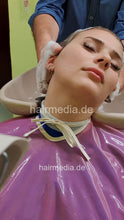 Cargar imagen en el visor de la galería, 6223 VanessaH 1 multicaped backward shampoo by barber vertical video