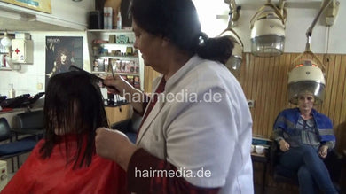 6224 VanjaA shampoo by barber, haircut and blowout