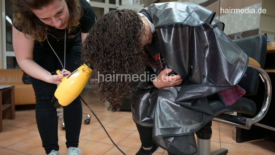 7203 Victoria 6 long hair perm final shampoo and blow out