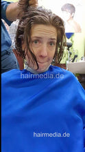 将图片加载到图库查看器，1243 XeniaM 3 wet haircut and blow forward by barber - vertical video