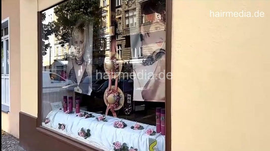 6220 Barberette Zoya 1 forwardwash salon shampooing by mature barberette