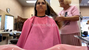 6220 Barberette Zoya 1 forwardwash salon shampooing by mature barberette