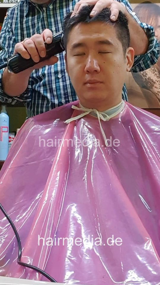 2304 Zhang 2 haircut multicaped frontcam, vertical video