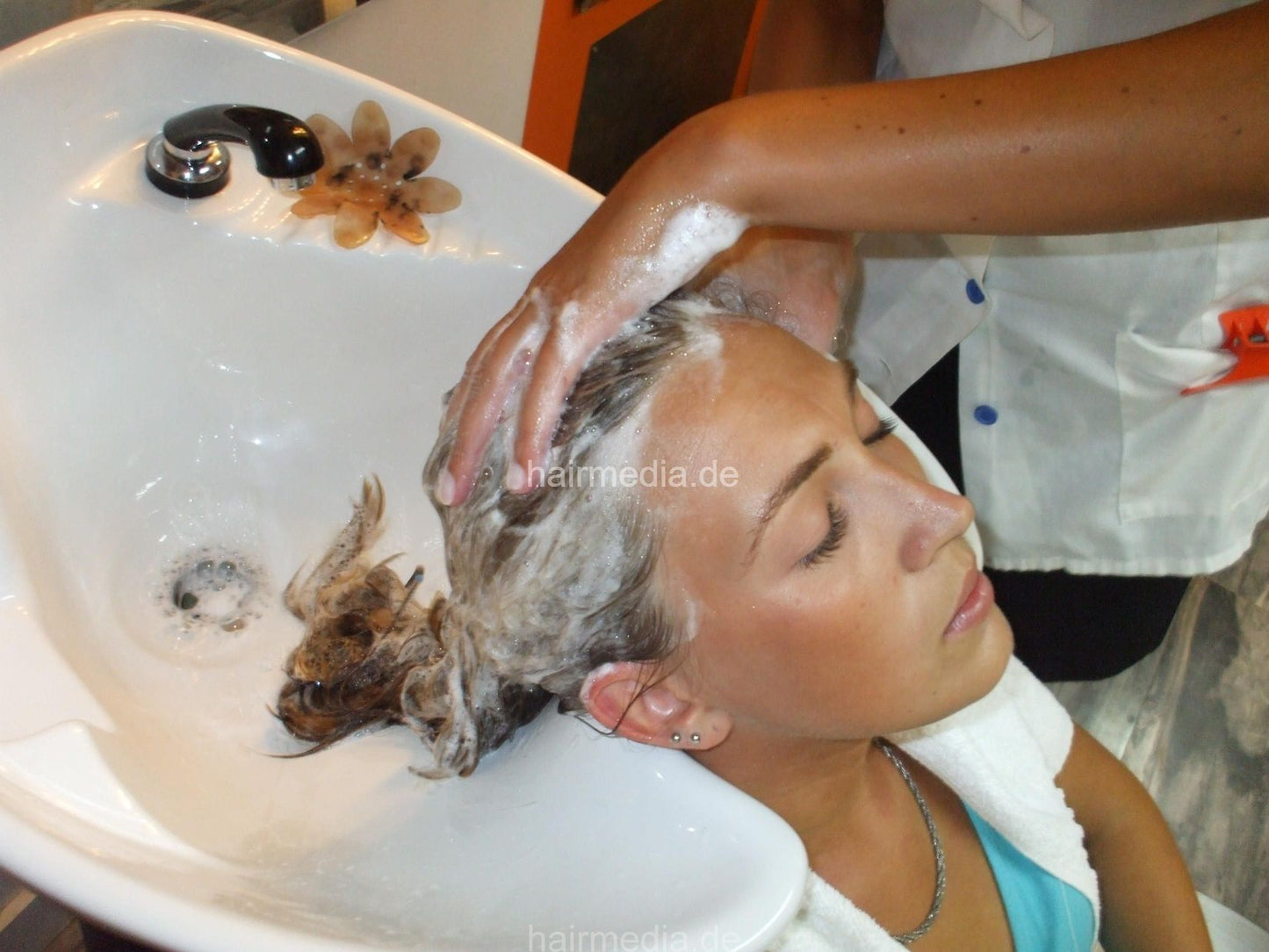 8052 Nancy shampooing