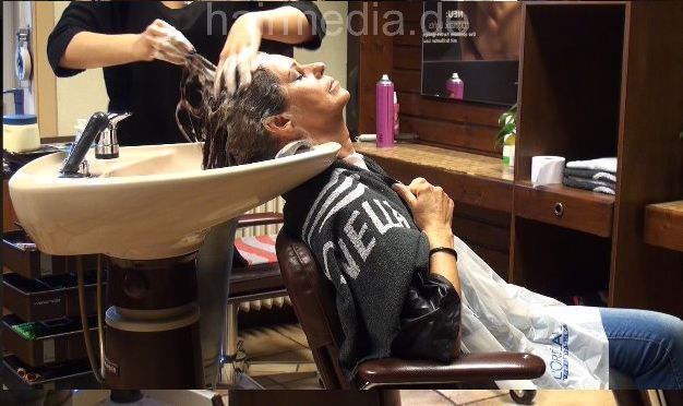 4008 KerstinHR 4 wash backward salon shampooing