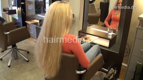 g006 LeaG 1 backward shampoo before straightening