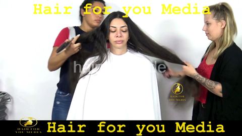 long hair and face wash 4 hand upright and forward yellow collar cape