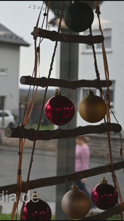 1271 Jamilla teen barberette student first day - shampooing her boss in forward manner