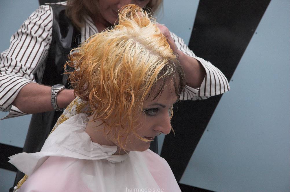 445 4 bleaching the bobcut