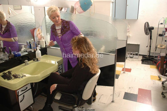 506 Sylvia by Fr. Ressler forward wash strong shampooing