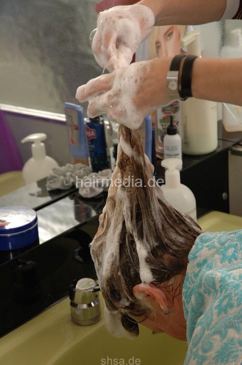 506 Sylvia by Fr. Ressler forward wash strong shampooing