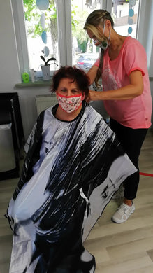 1076 PetraH at hairdresser shampooing in facemask and gloves