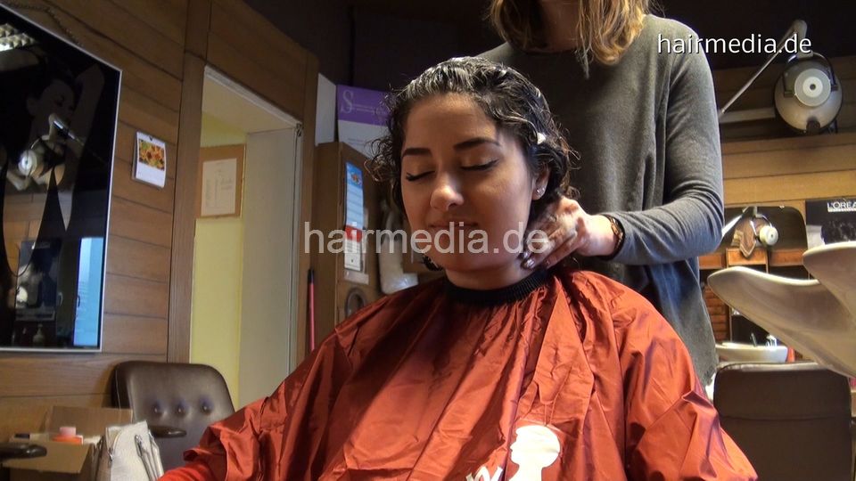 9074 01a OlgaO by SaraG upright salon shampooing in red cape