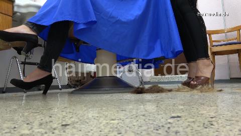 8155 MelanieC thick hair in barbershop dry cut haircut by readhead barberette
