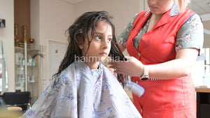 1168 02 Melinda young girl salon cut and blow mom controlled