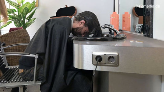 1197 03 barber forwardwash the curling guy