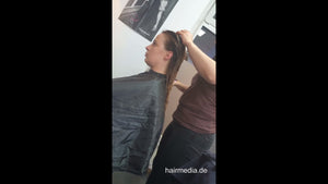 1091 Mary salon glove shampooing and haircut - filmed by Zoya