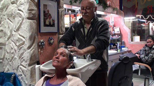 8063 wash by barber backward Frankfurt salon