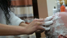 将图片加载到图库查看器，1171 Amal doing ASMR shampoo, scalp massage and haircut on male client