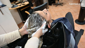 1226 06 MichelleH by NatashaA shampoo crimped hair