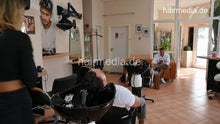 Charger l&#39;image dans la galerie, 1204 06 MichelleH doing Philipp backward salon shampooing