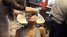 Cargar imagen en el visor de la galería, 9061 6 KristinaB backward salon shampooing by EllenS without cape
