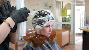 7203 Angelika 7 perm process Frankfurt salon Ukrainian barberette