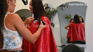 1217 07 Steffi dry haircut at Zoya, Amal