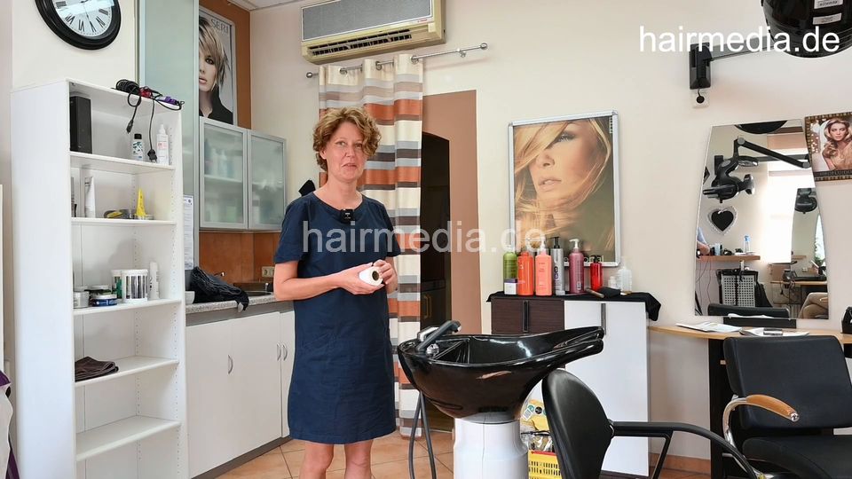 1207 LindaS 9 curled barberette LindaS doing male client