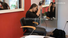 Charger l&#39;image dans la galerie, 1169 09 TanjaK self blowdry Zoya controlled in leatherpants and Balenciaga Sneakers