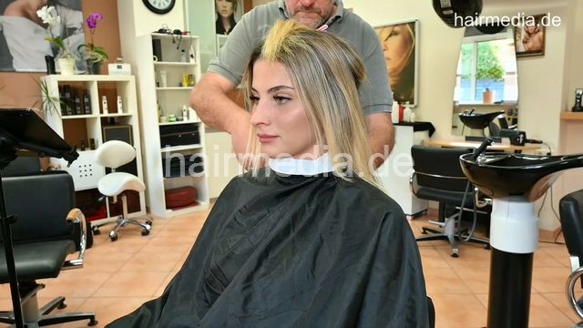 1050 220810 private livestream MichelleH dry haircut, shampoo and wetset by barber