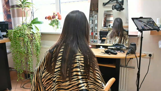 1050 221026 private livestream Leyla dry haircut by barber for donor