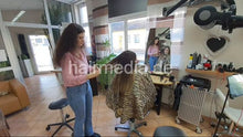 将图片加载到图库查看器，1050 221106 Agnieszka and Dimitra private livestream caping and haircuts