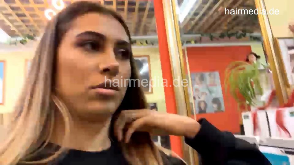 1050 221217 Livestream Zoya asian salon shampoo and haircare torture session