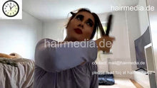 Laden Sie das Bild in den Galerie-Viewer, 1050 220530 MarinaM self home hairstyling, MakeUp, blowout livestream