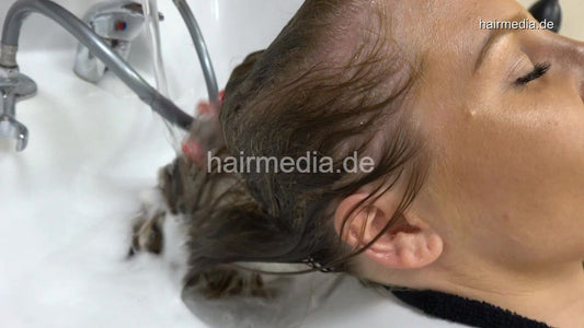 1060 Lorena by Natia in braces backward shampoo