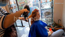 Load image into Gallery viewer, 1060 Mariam redhead in Georgia (country) 201217 shampoo and blowstyle