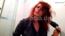 Load image into Gallery viewer, 1150 JulieS redhead home 210303 self shampooing forward in CZ and blow out