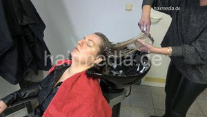 1152 curvy TineZ in leathercoat vinylcape salon shampooing backward by leatherpants barberette
