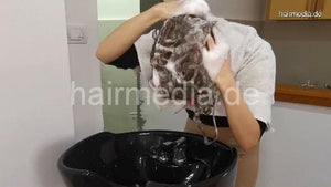 1155 Neda Salon 20210426 a lone in a row, barberette self shampooing forward