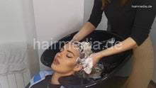 Cargar imagen en el visor de la galería, 1155 Neda Salon 20210429 Nevena shampooing and blow style blonde thick hair