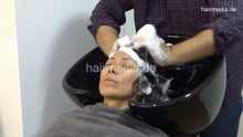 将图片加载到图库查看器，1155 Neda Salon 20211108 chewing Daisy by barber backward salon shampoo hair and facewash