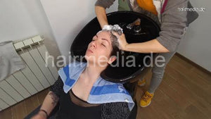 1155 Neda Salon 20210503 shampooing strong lady, thick and curly hair