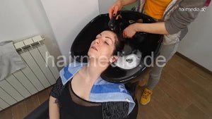 1155 Neda Salon 20210503 shampooing strong lady, thick and curly hair
